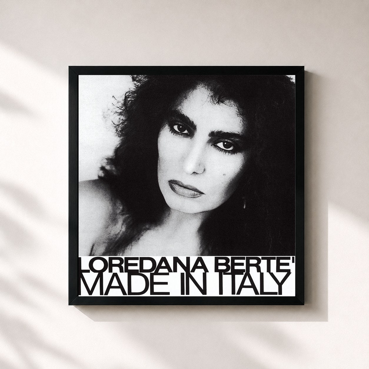 #noir Tableau carré de l'album Made In Italy de Loredana Bertè, cadre noir 32x32 cm
