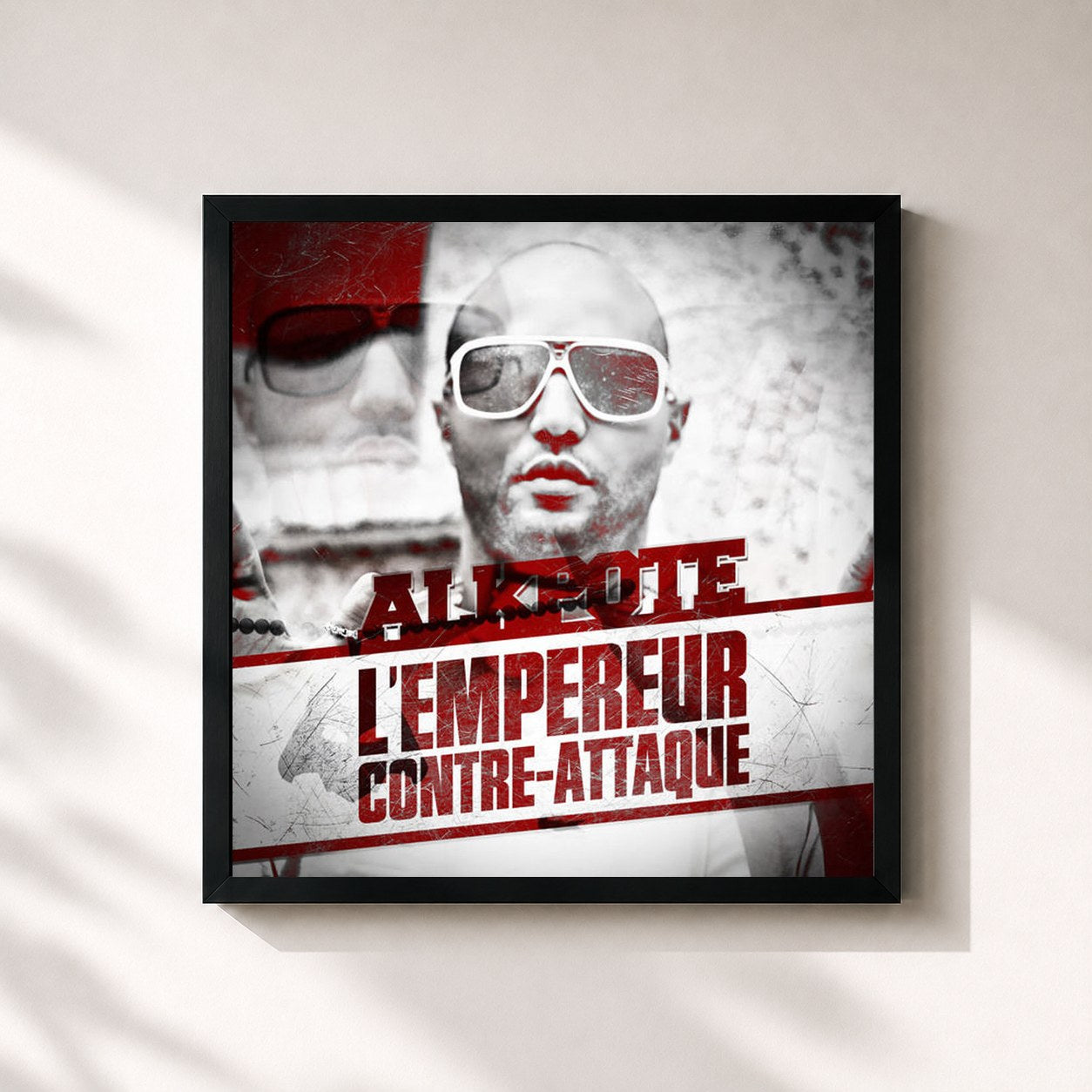 #noir Tableau carré de l'album L'empereur contre-attaque de Alkpote, cadre noir 32x32 cm