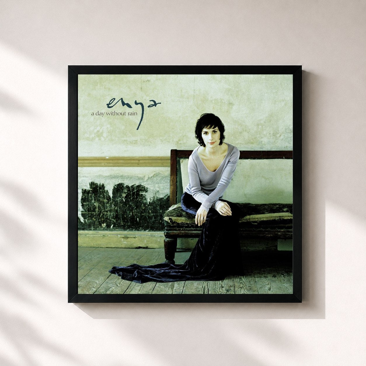 #noir Tableau carré de l'album A Day Without Rain de Enya, cadre noir 32x32 cm