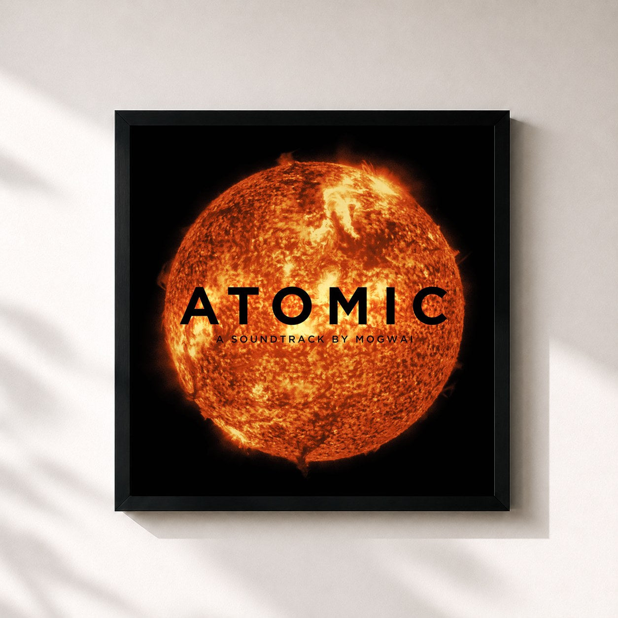 #noir Tableau carré de l'album Atomic de Mogwai, cadre noir 32x32 cm