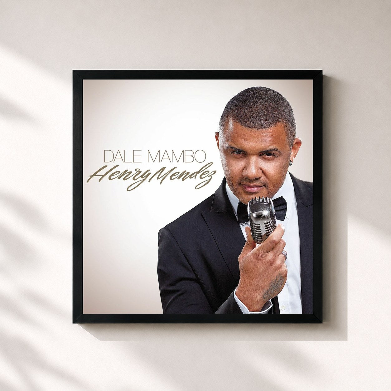 #noir Tableau carré de l'album Dale Mambo de Henry Mendez, cadre noir 32x32 cm