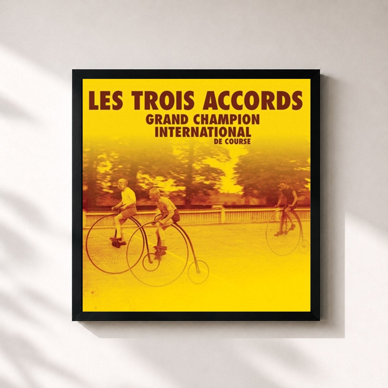 #noir Tableau carré de l'album Grand champion international de course de Les Trois Accords, cadre noir 32x32 cm
