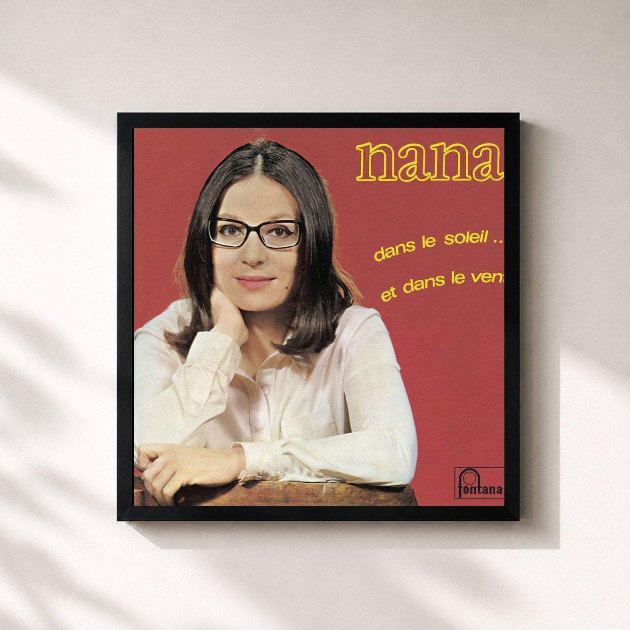 #noir Tableau carré de l'album Dans Le Soleil Et Dans Le Vent de Nana Mouskouri, cadre noir 32x32 cm