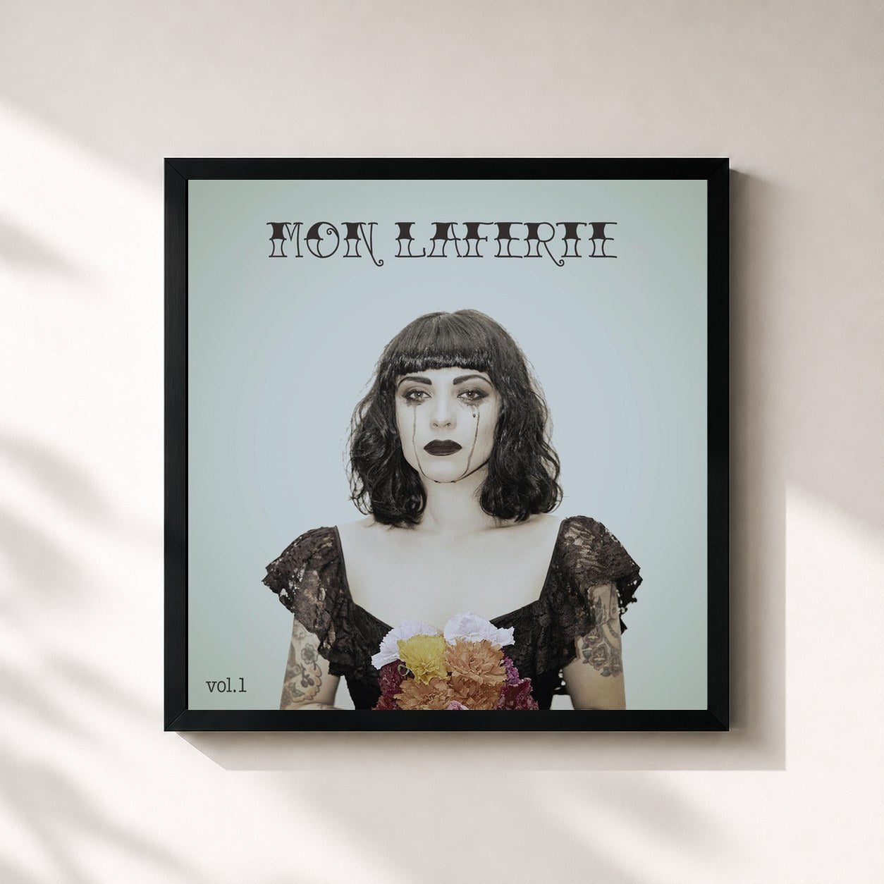 #noir Tableau carré de l'album Mon Laferte, Vol.1 de Mon Laferte, cadre noir 32x32 cm
