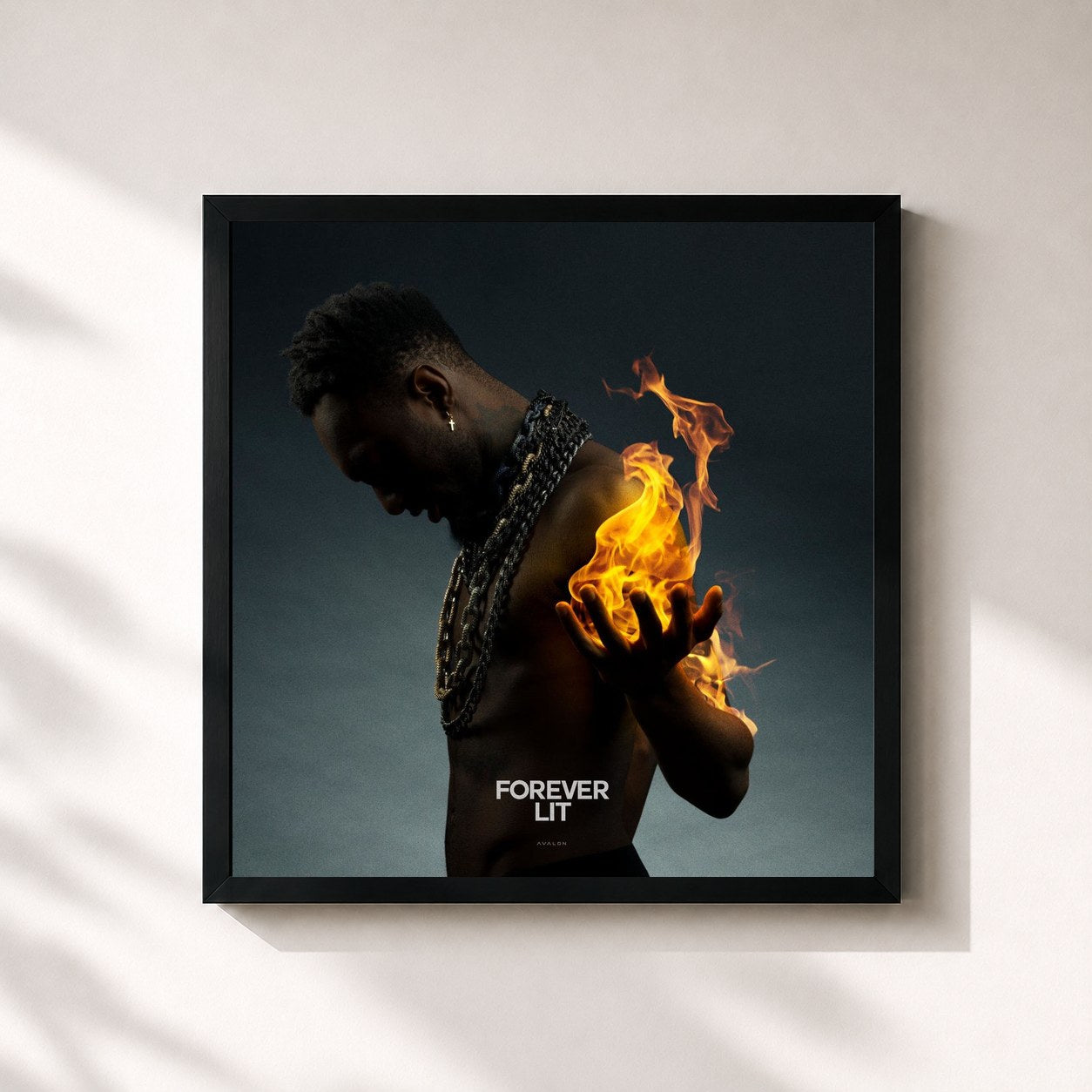 #noir Tableau carré de l'album Forever Lit de Dopebwoy, cadre noir 32x32 cm