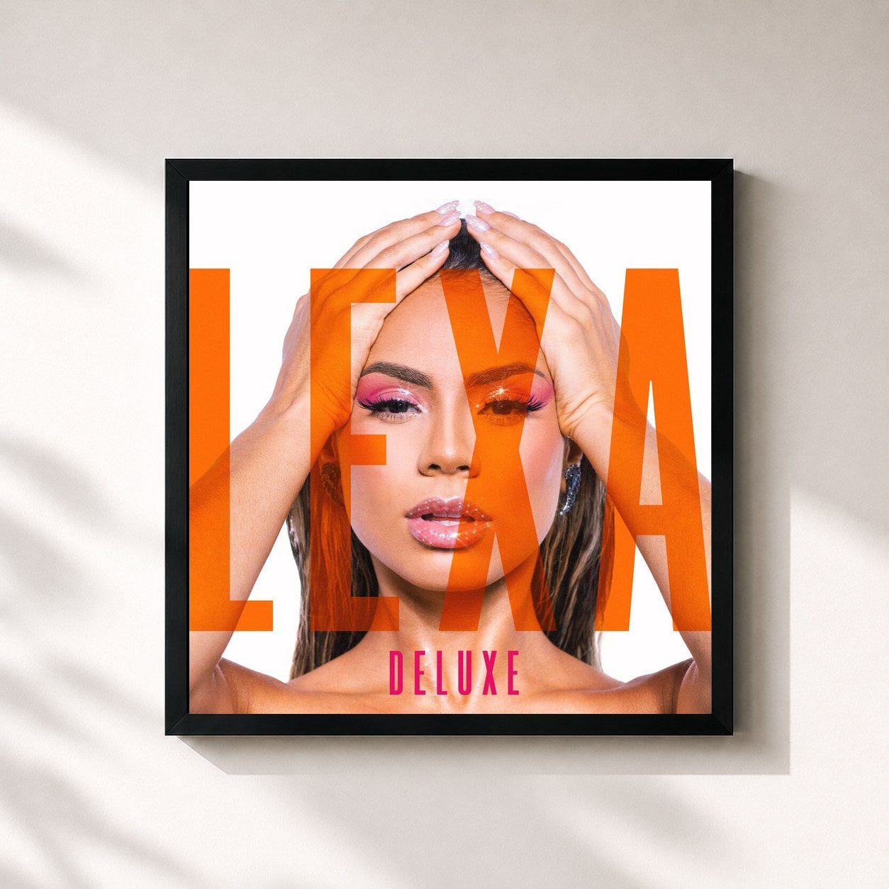 #noir Tableau carré de l'album LEXA (Deluxe) de Lexa, cadre noir 32x32 cm