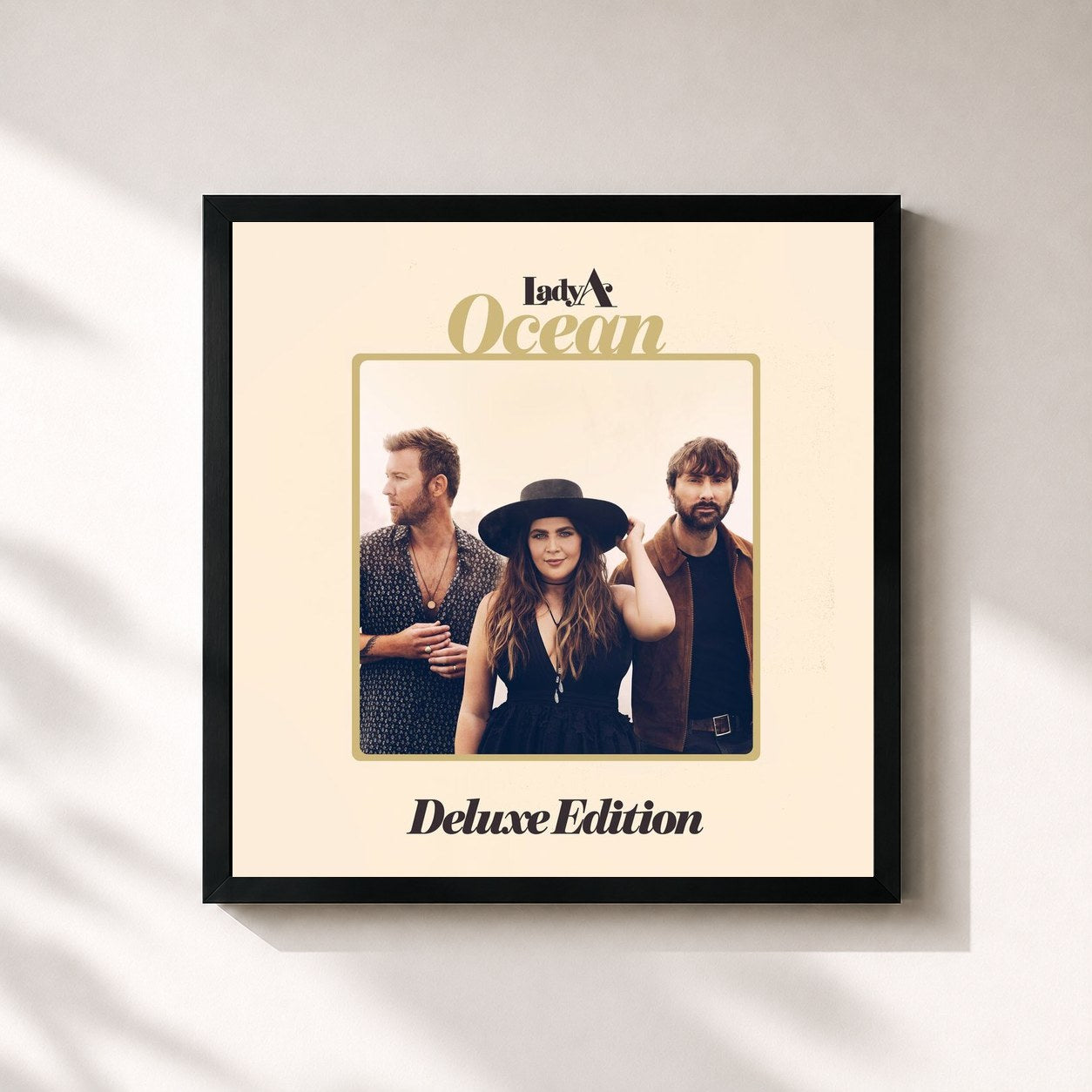 #noir Tableau carré de l'album Ocean (Deluxe Edition) de Lady A, cadre noir 32x32 cm