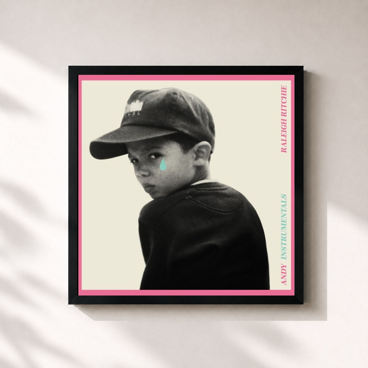 #noir Tableau carré de l'album Andy (Instrumentals) de Raleigh Ritchie, cadre noir 32x32 cm
