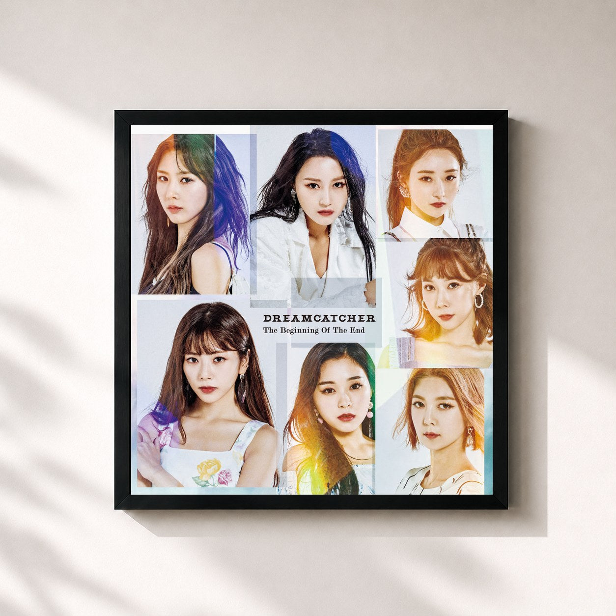 #noir Tableau carré de l'album The Beginning of The End de DREAMCATCHER, cadre noir 32x32 cm