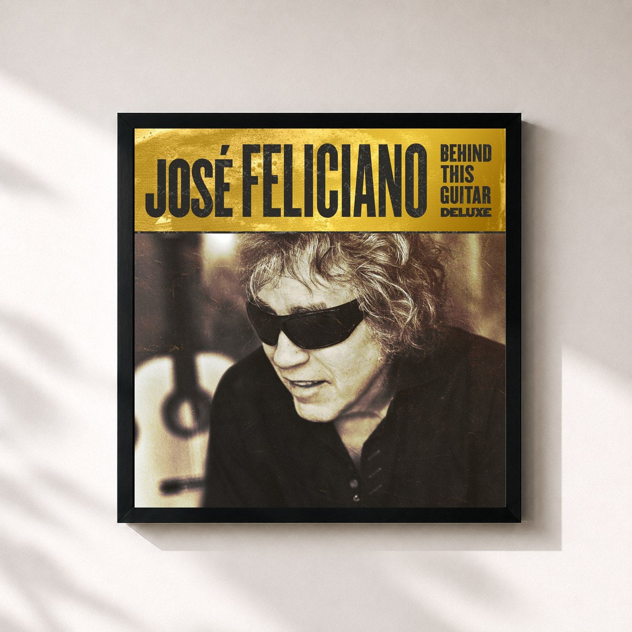 #noir Tableau carré de l'album Behind This Guitar (Deluxe) de José Feliciano, cadre noir 32x32 cm