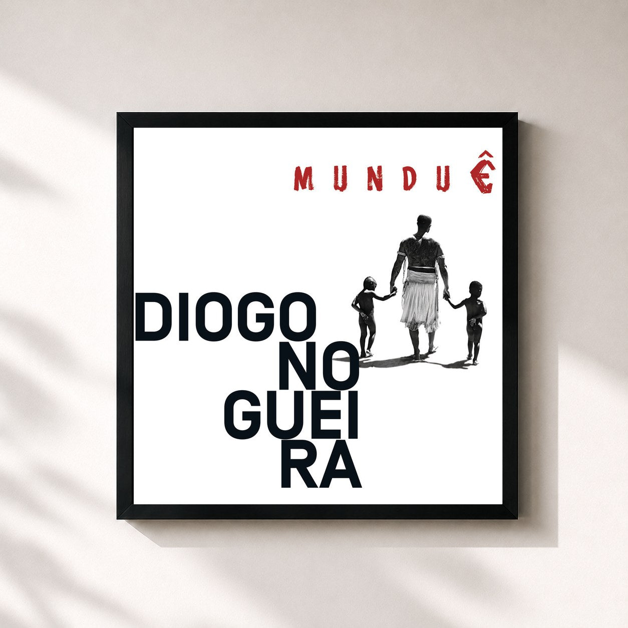 #noir Tableau carré de l'album Munduê de Diogo Nogueira, cadre noir 32x32 cm