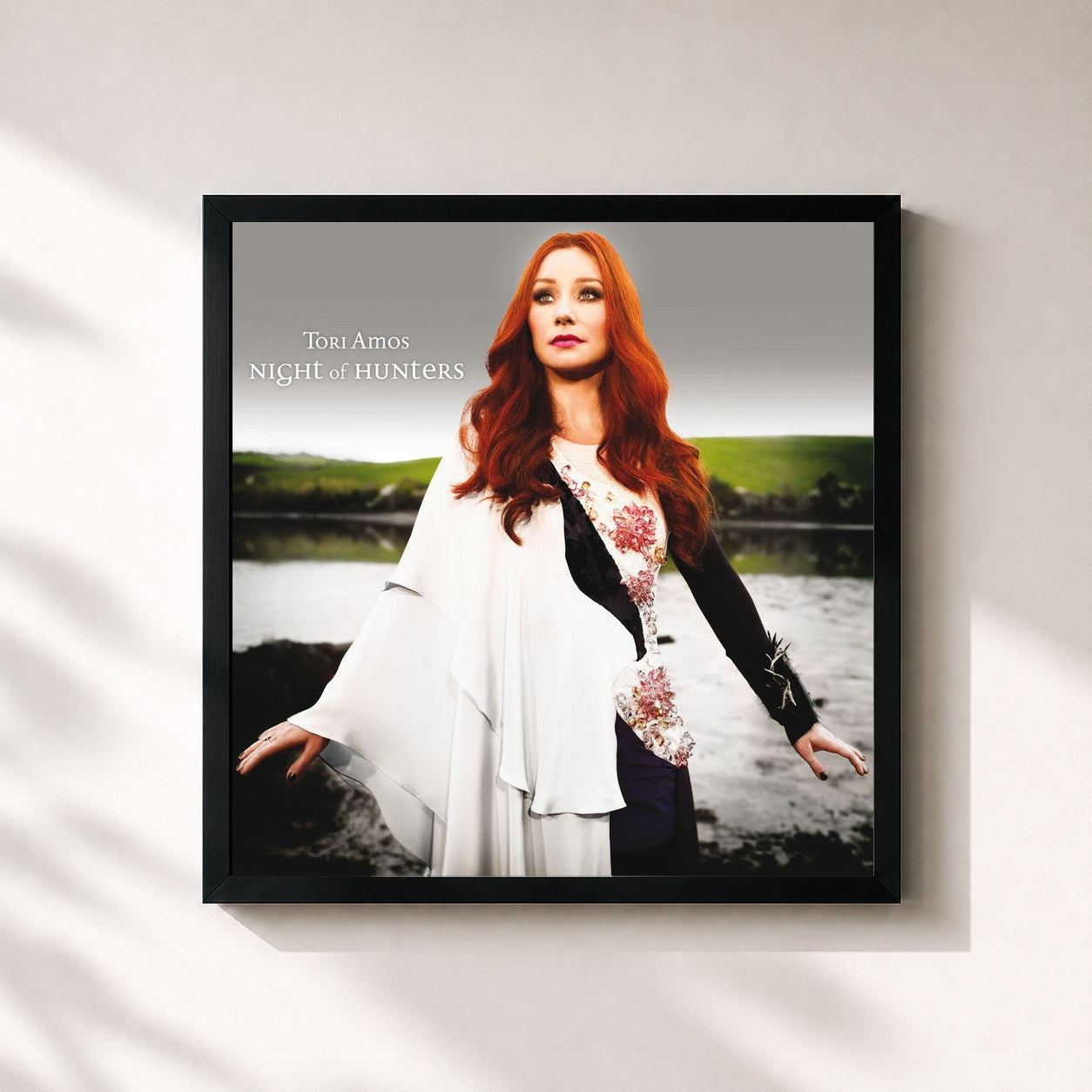 #noir Tableau carré de l'album Night Of Hunters de Tori Amos, cadre noir 32x32 cm