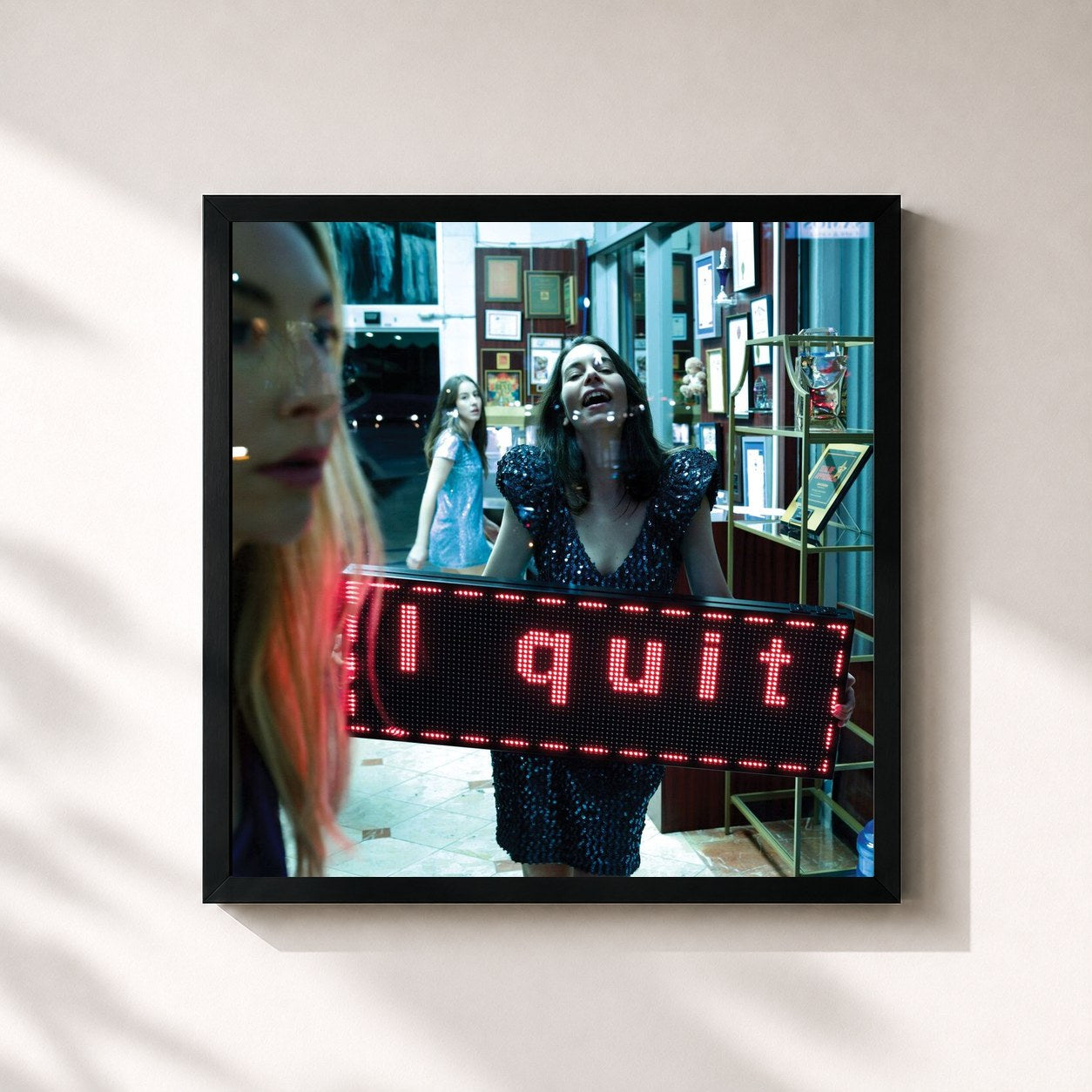 #noir Tableau carré de l'album I quit de HAIM, cadre noir 32x32 cm