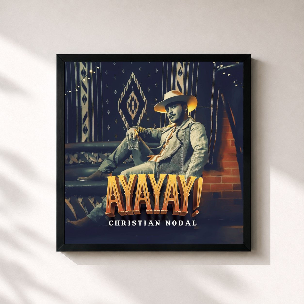 #noir Tableau carré de l'album AYAYAY! de Christian Nodal, cadre noir 32x32 cm