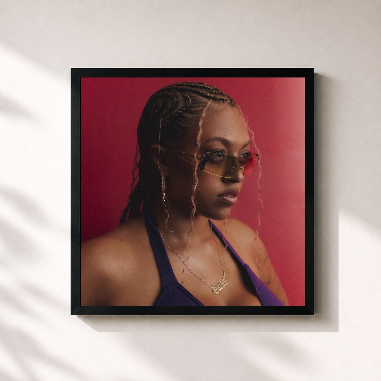 #noir Tableau carré de l'album Luvergirl de Mahalia, cadre noir 32x32 cm