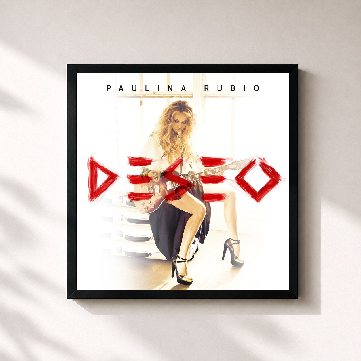 #noir Tableau carré de l'album Deseo de Paulina Rubio, cadre noir 32x32 cm