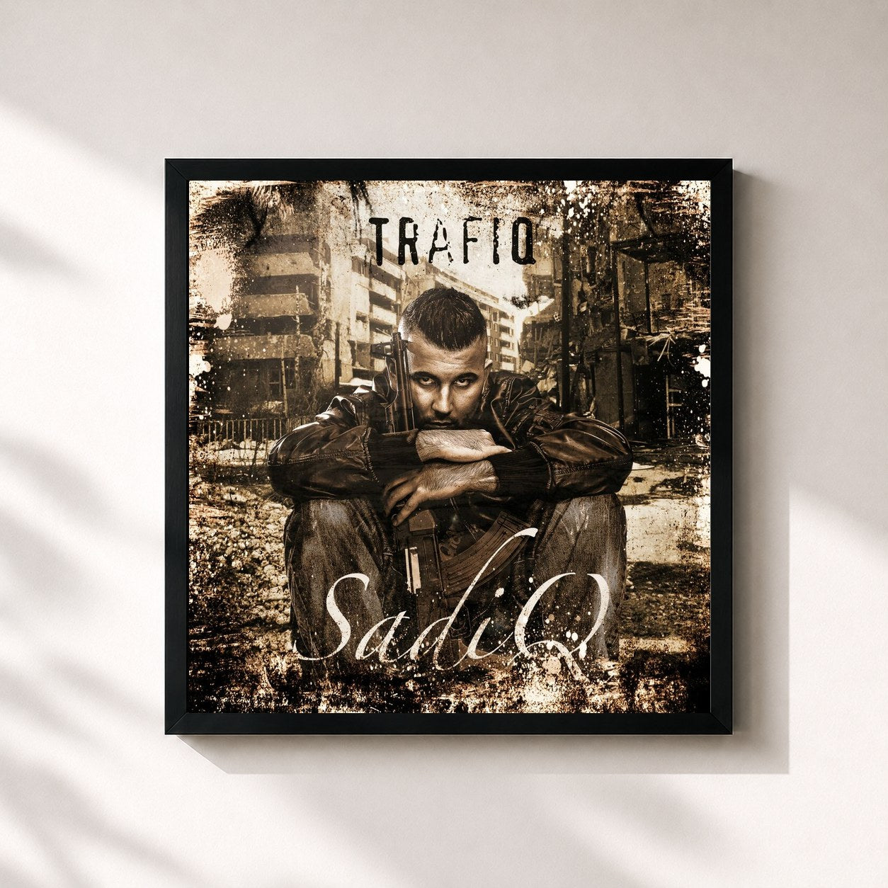 #noir Tableau carré de l'album TrafiQ (Standard Edition) de Sadiq, cadre noir 32x32 cm