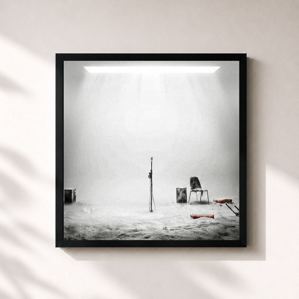 #noir Tableau carré de l'album GRÜNT #74 de Le Rat Luciano, cadre noir 32x32 cm