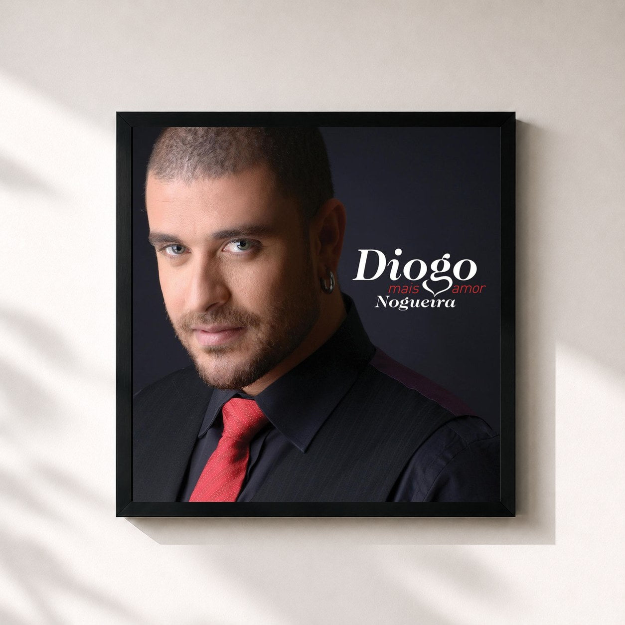 #noir Tableau carré de l'album Mais Amor de Diogo Nogueira, cadre noir 32x32 cm