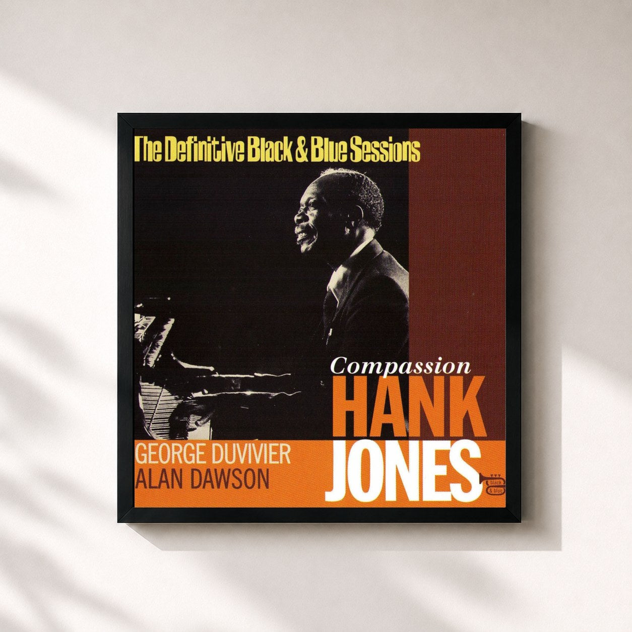 #noir Tableau carré de l'album Compassion (Brignoles, France 1978) (The Definitive Black & Blue Sessions) de Hank Jones, cadre noir 32x32 cm