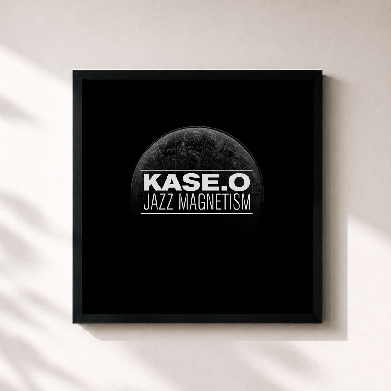 #noir Tableau carré de l'album Kase.O Jazz Magnetism de Kase.O, cadre noir 32x32 cm