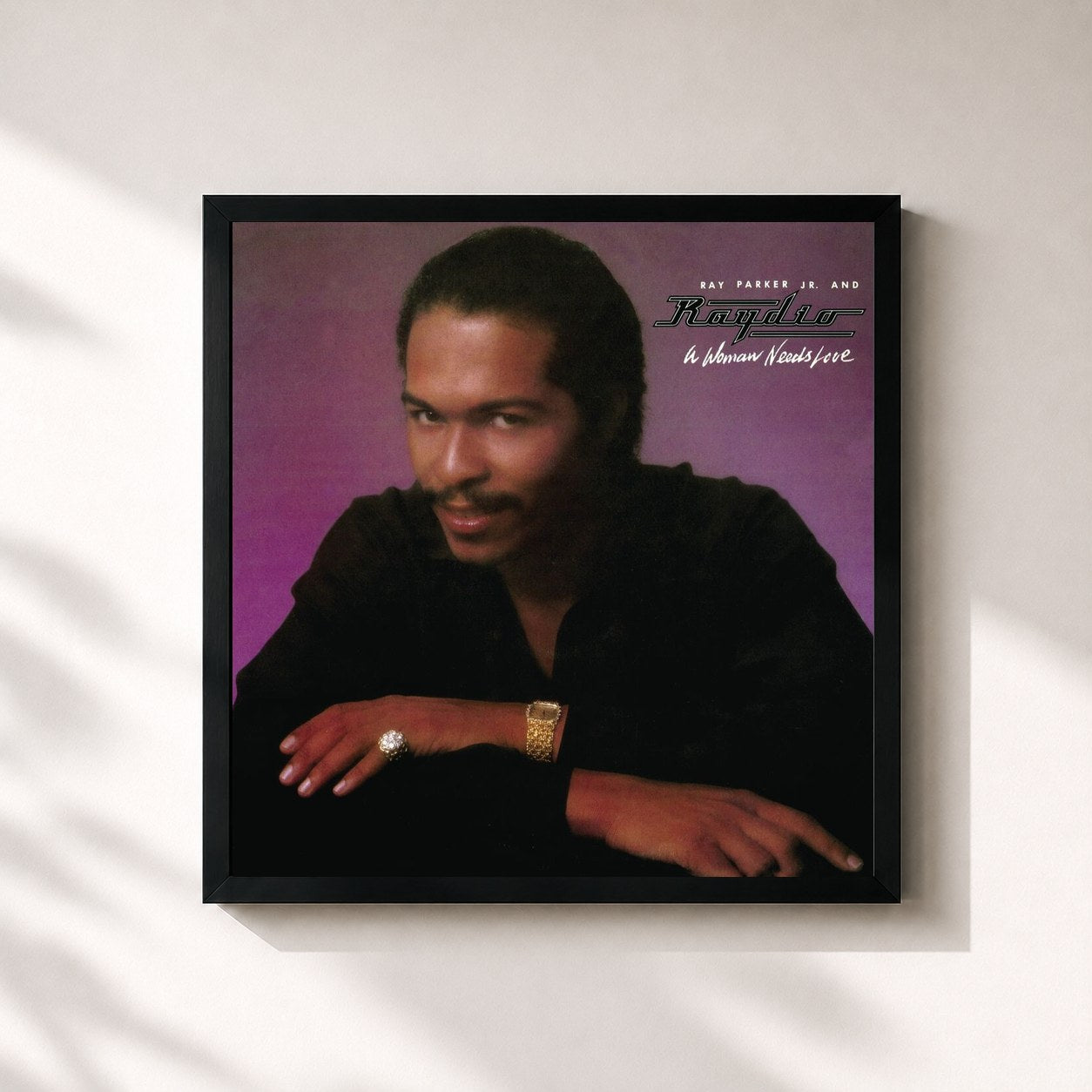 #noir Tableau carré de l'album A Woman Needs Love (Expanded Edition) de Ray Parker Jr., cadre noir 32x32 cm