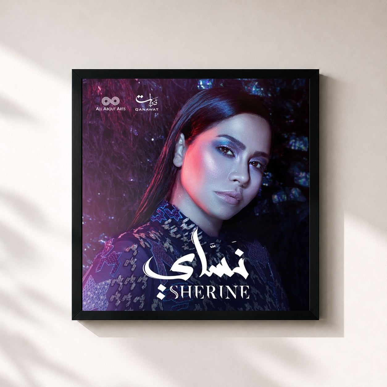 #noir Tableau carré de l'album Nassay de Sherine, cadre noir 32x32 cm