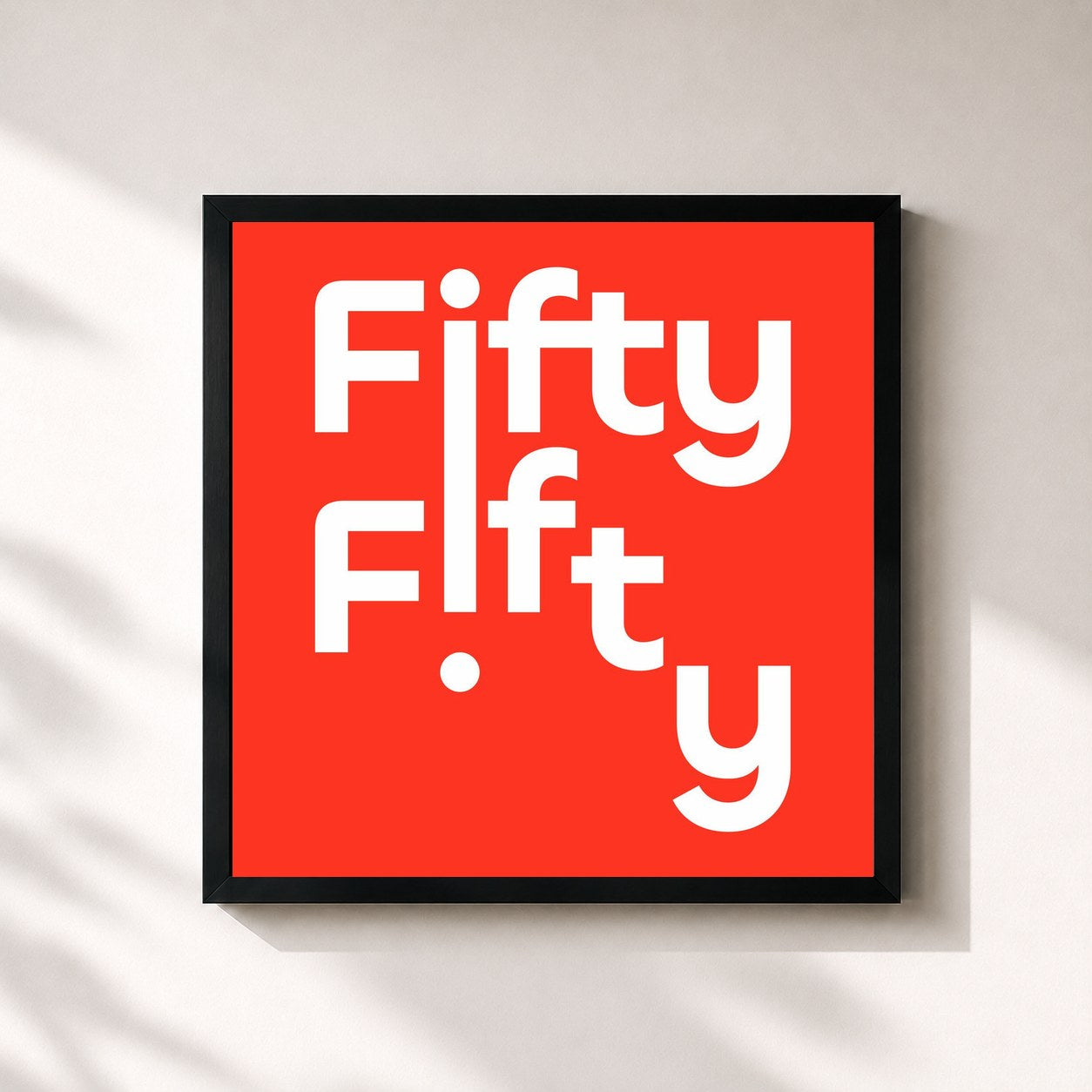 #noir Tableau carré de l'album The Beginning de FIFTY FIFTY, cadre noir 32x32 cm