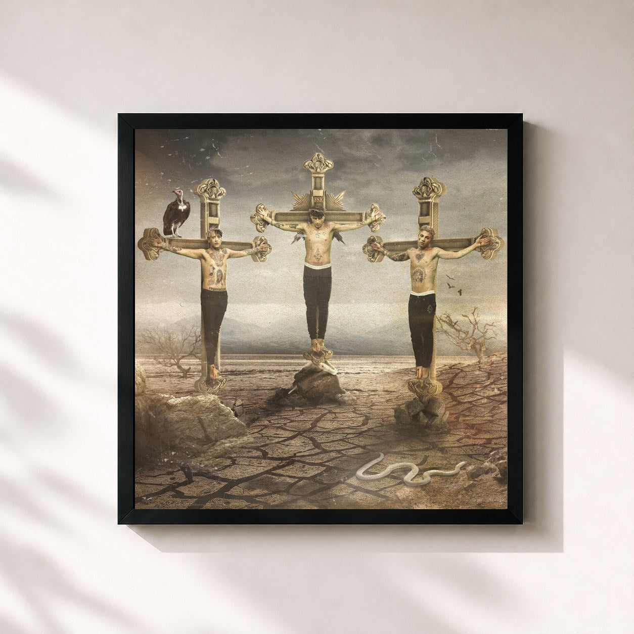 #noir Tableau carré de l'album PADRE FIGLIO E SPIRITO de FSK SATELLITE, cadre noir 32x32 cm