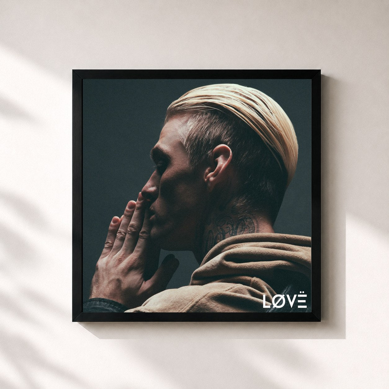 #noir Tableau carré de l'album LøVë de Aaron Carter, cadre noir 32x32 cm