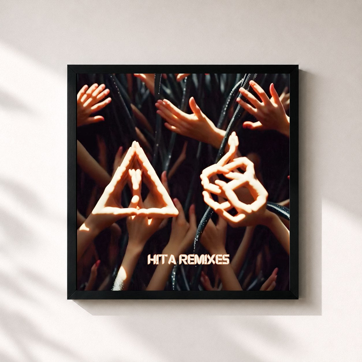 #noir Tableau carré de l'album HITA REMIXES de Flosstradamus, cadre noir 32x32 cm