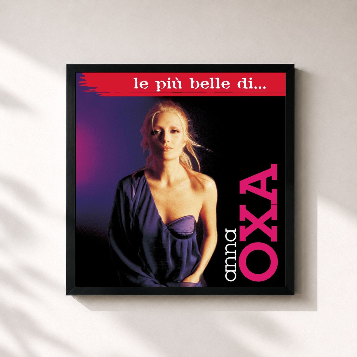 #noir Tableau carré de l'album Anna Oxa de Anna Oxa, cadre noir 32x32 cm