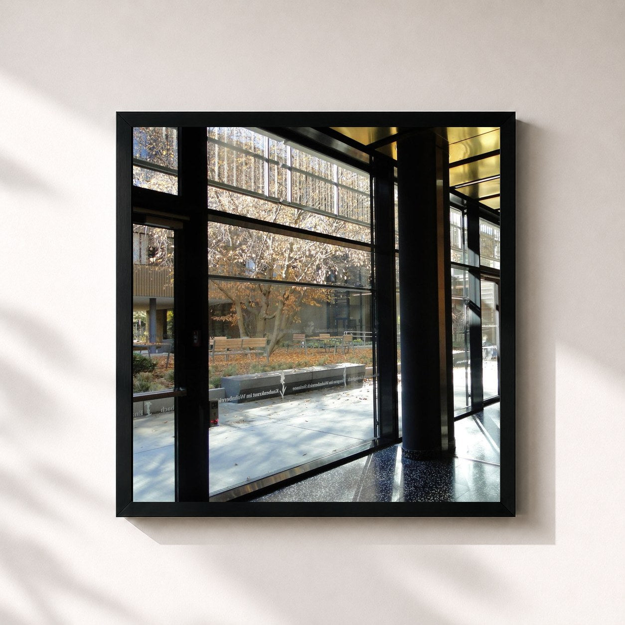 #noir Tableau carré de l'album One to Seven de Filous, cadre noir 32x32 cm
