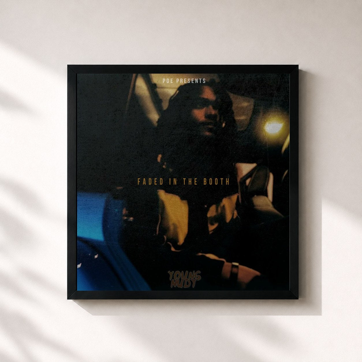 #noir Tableau carré de l'album Faded In The Booth de Young Nudy, cadre noir 32x32 cm