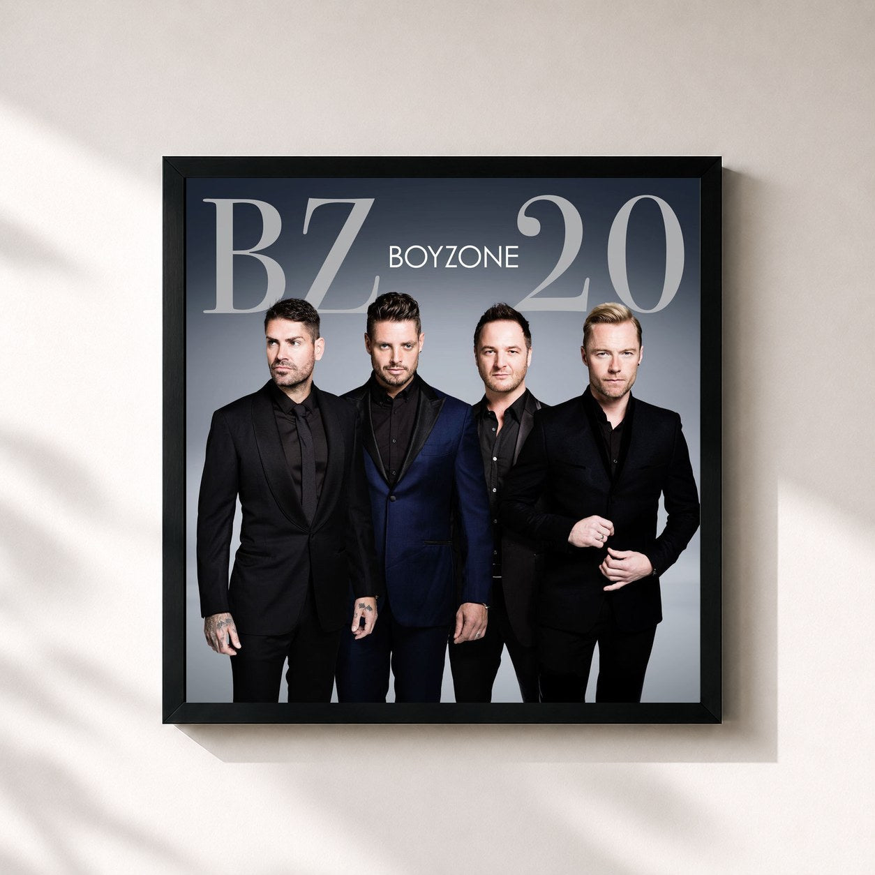 #noir Tableau carré de l'album BZ20 de Boyzone, cadre noir 32x32 cm
