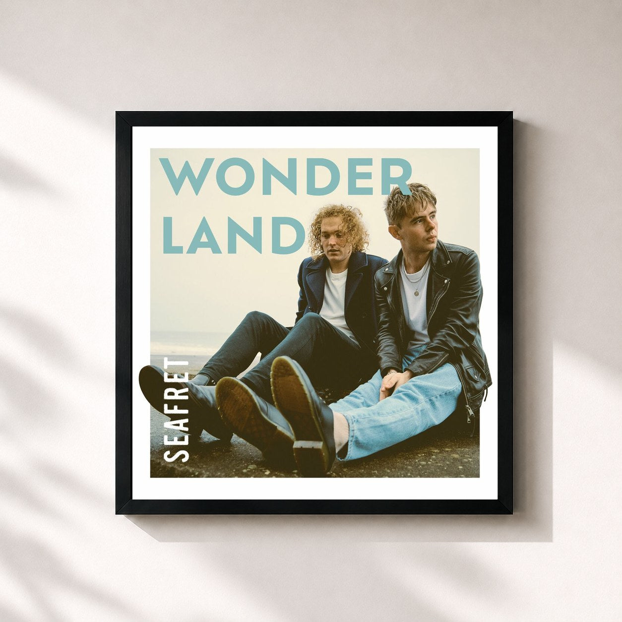 #noir Tableau carré de l'album Wonderland de Seafret, cadre noir 32x32 cm