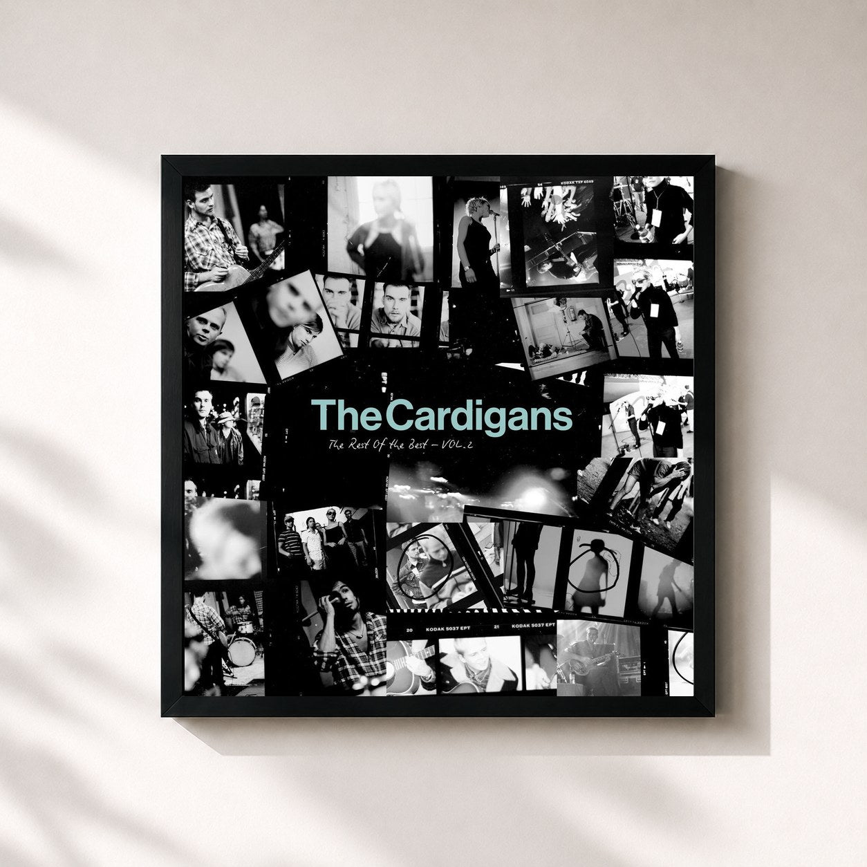#noir Tableau carré de l'album The Rest Of The Best (Vol. 2) de The Cardigans, cadre noir 32x32 cm