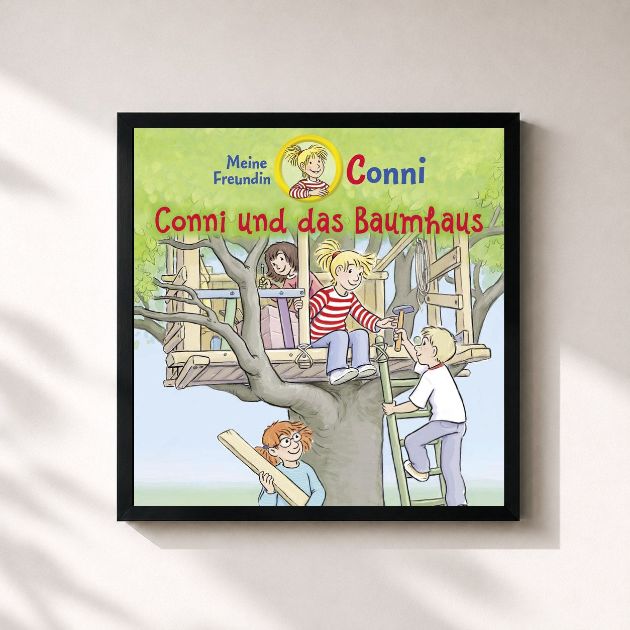 #noir Tableau carré de l'album Conni und das Baumhaus de Conni, cadre noir 32x32 cm