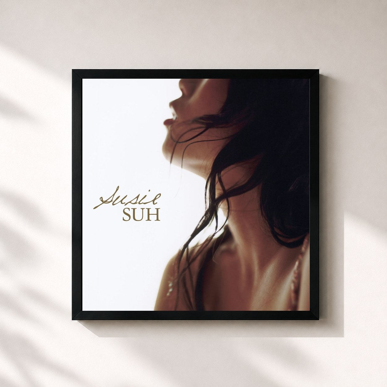 #noir Tableau carré de l'album Susie Suh de Susie Suh, cadre noir 32x32 cm