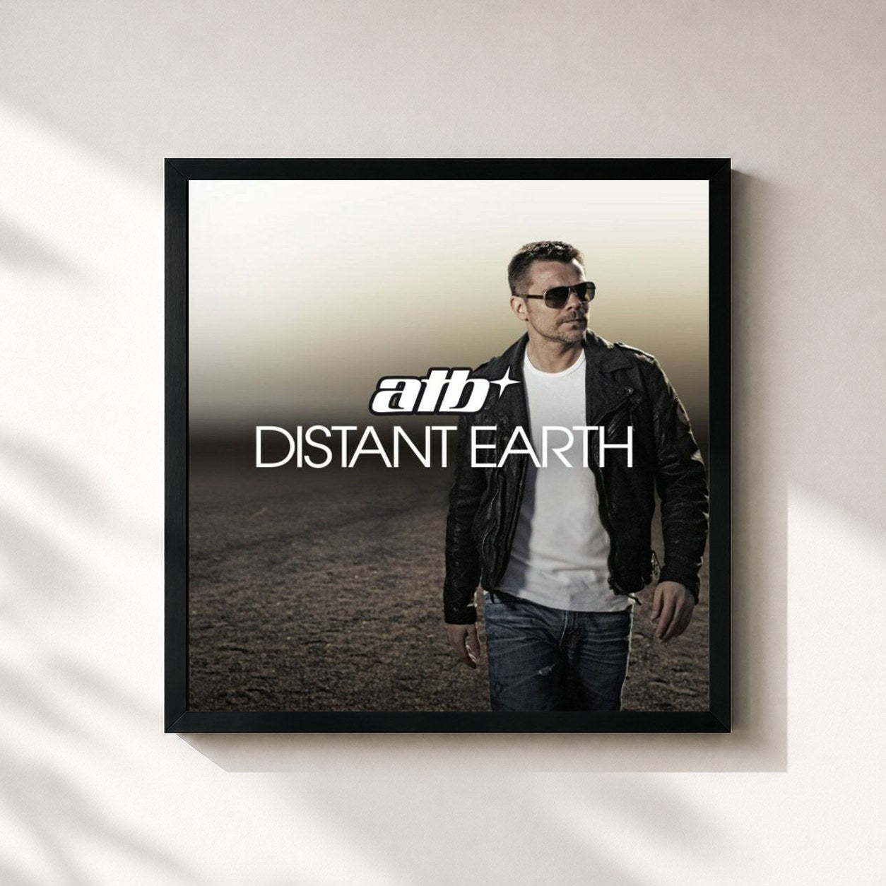#noir Tableau carré de l'album Distant Earth de ATB, cadre noir 32x32 cm