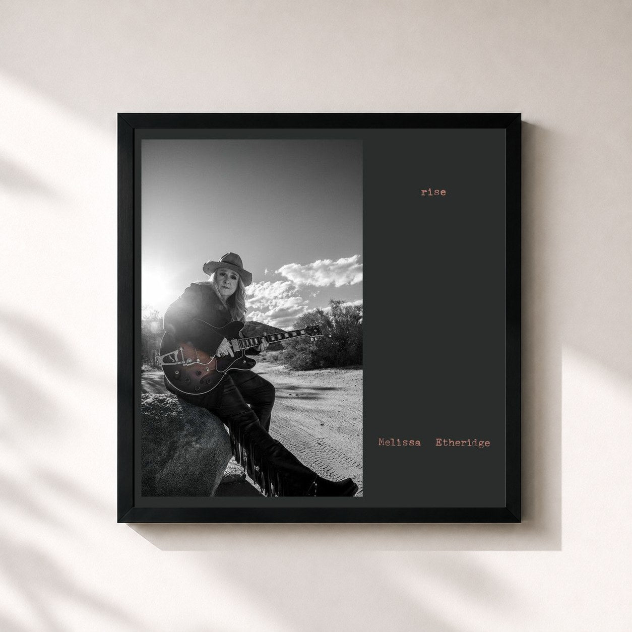 #noir Tableau carré de l'album Rise de Melissa Etheridge, cadre noir 32x32 cm