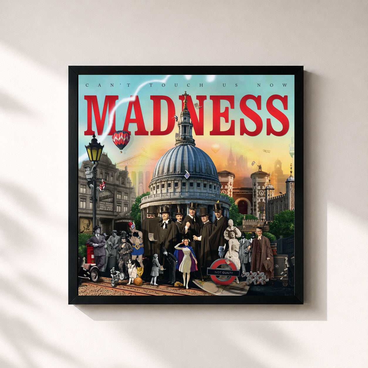 #noir Tableau carré de l'album Can't Touch Us Now de Madness, cadre noir 32x32 cm