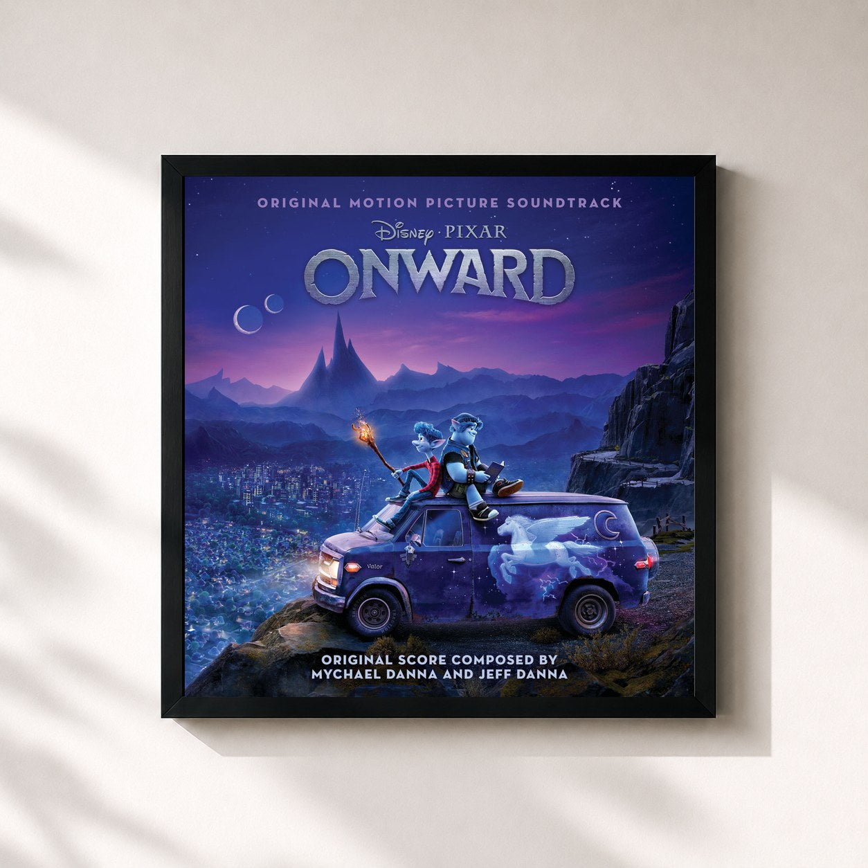 #noir Tableau carré de l'album Onward (Original Motion Picture Soundtrack) de Mychael Danna, cadre noir 32x32 cm