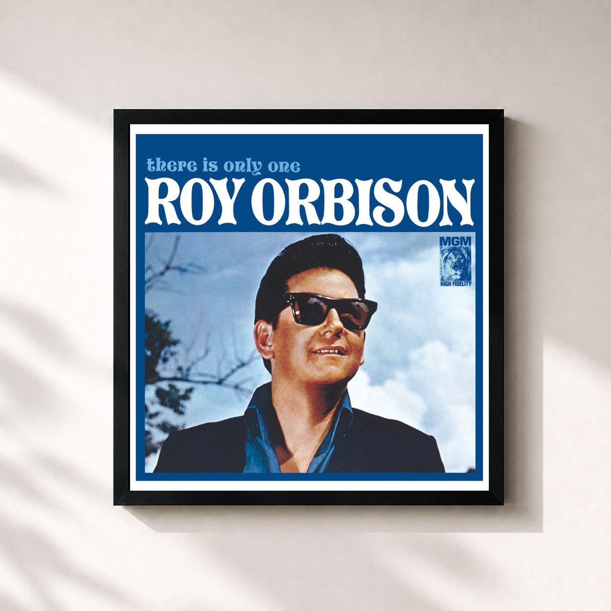 #noir Tableau carré de l'album There Is Only One Roy Orbison (Remastered) de Roy Orbison, cadre noir 32x32 cm