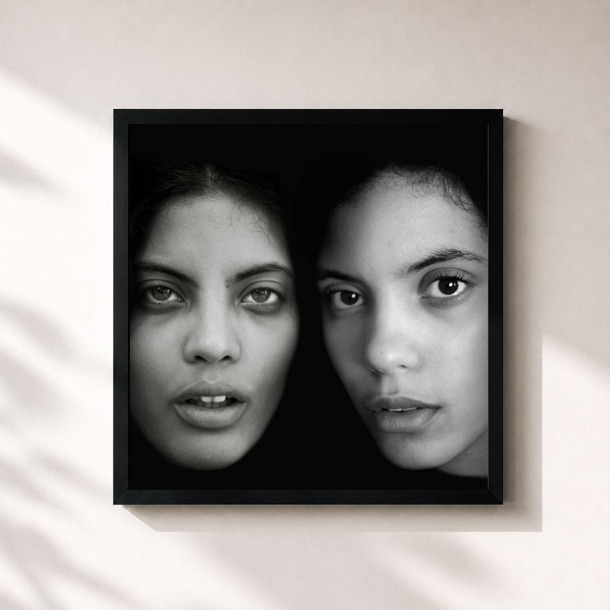 #noir Tableau carré de l'album Ibeyi de Ibeyi, cadre noir 32x32 cm