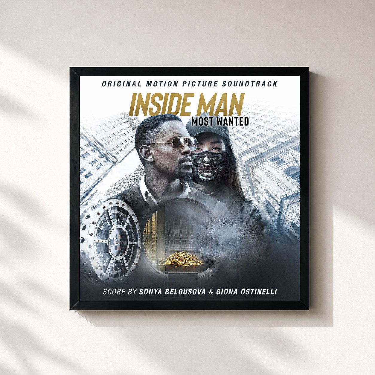#noir Tableau carré de l'album Inside Man: Most Wanted (Original Motion Picture Soundtrack) de Sonya Belousova, cadre noir 32x32 cm