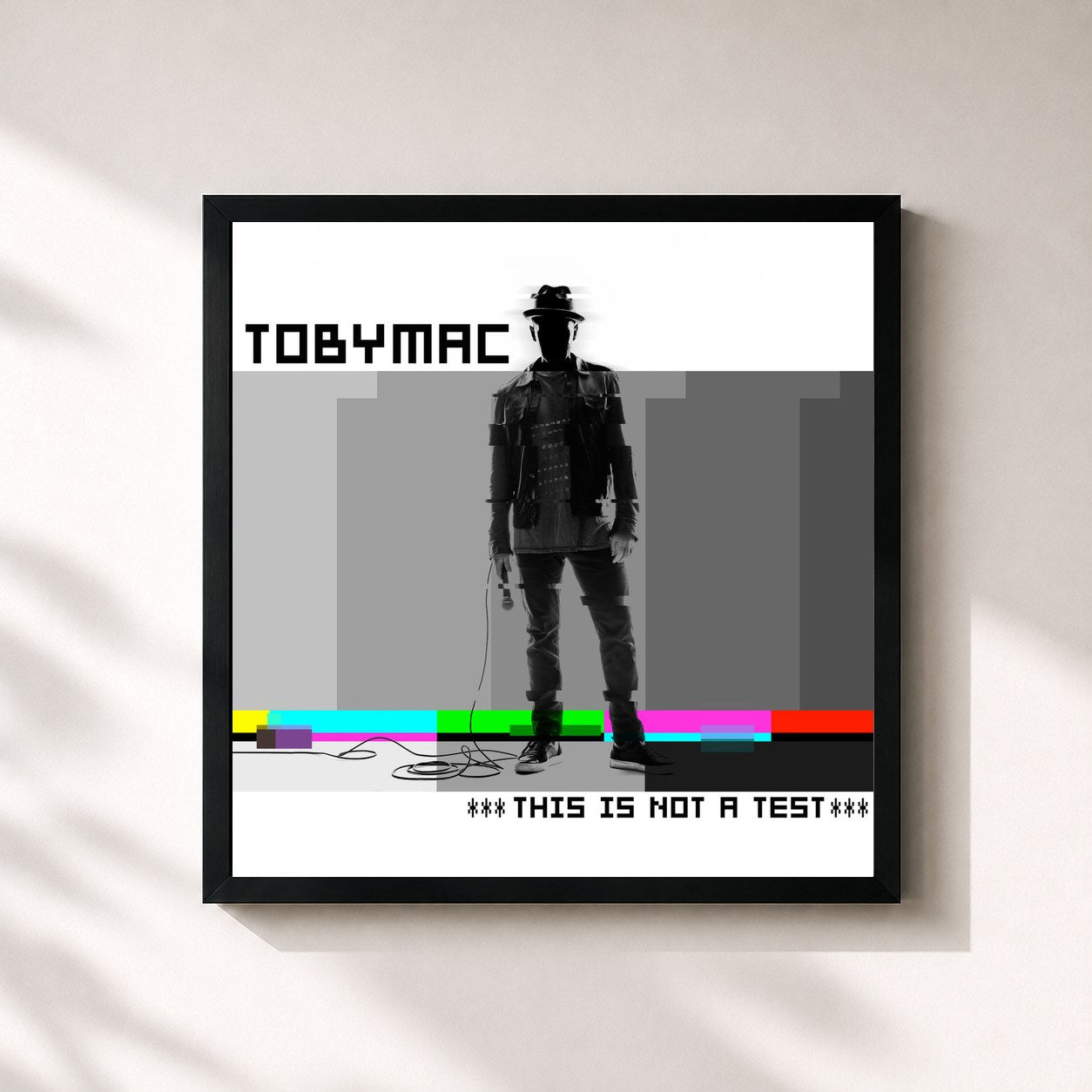 #noir Tableau carré de l'album This Is Not A Test de tobyMac, cadre noir 32x32 cm