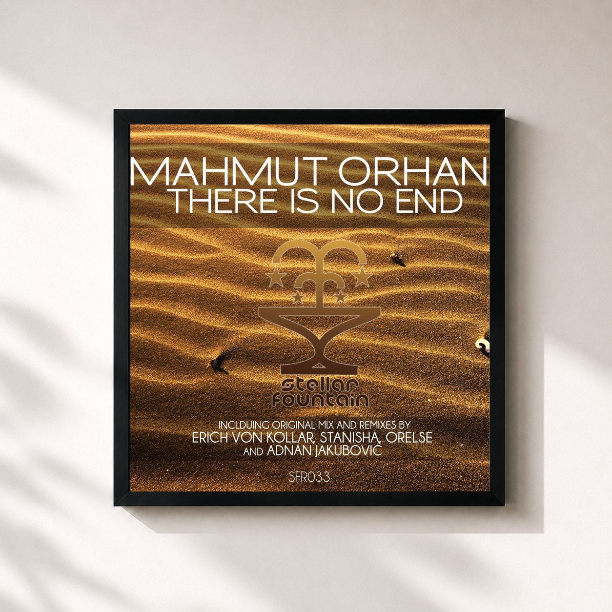 #noir Tableau carré de l'album There Is No End de Mahmut Orhan, cadre noir 32x32 cm