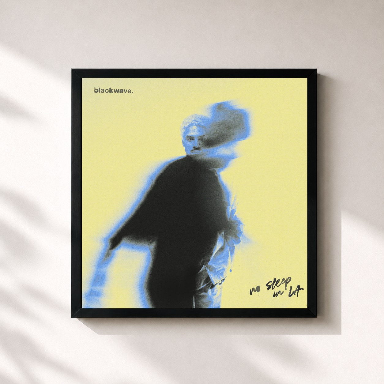#noir Tableau carré de l'album no sleep in LA de blackwave., cadre noir 32x32 cm