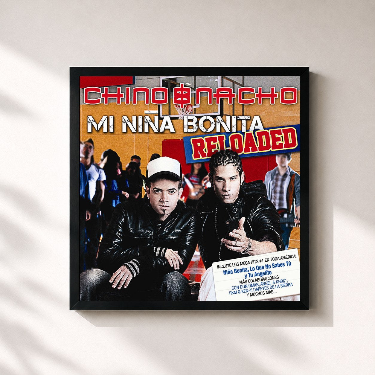 #noir Tableau carré de l'album Mi Niña Bonita - Reloaded de Chino & Nacho, cadre noir 32x32 cm